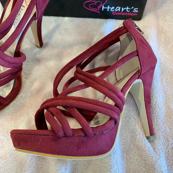 New! Hearst’s Collection Strappy Heels - Picture 5 of 8